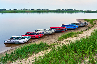 Как выбрать ПВХ лодку? ТОП 5 и рейтинг лучших лодок в 2025