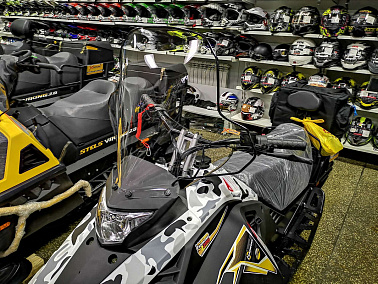 Стекло ветровое для снегохода STELS S 150/200  КАПИТАН увеличенное полиуриетан